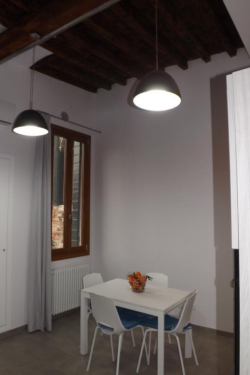 Venice House Room photo